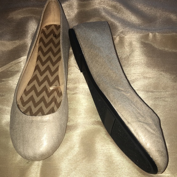 Women’s Casual Ballet Flat - Picture 3 of 8
